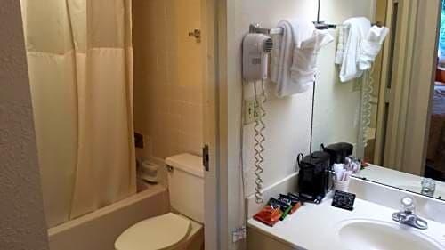 Vista Inn And Suites Tampa