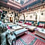 Divná pani Luxury Gallery Rooms