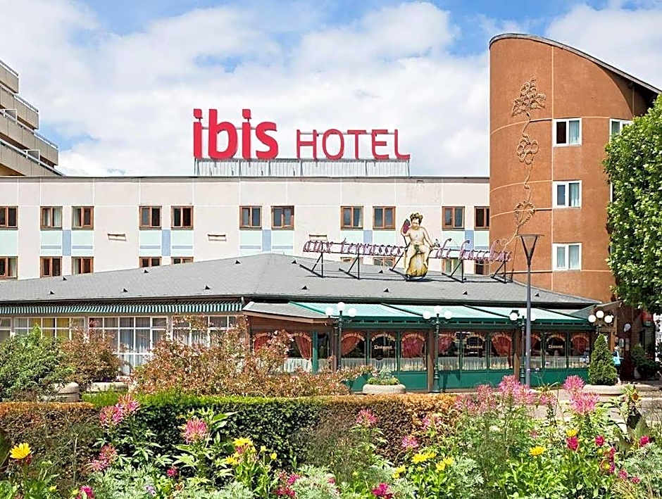 Ibis Saint Etienne - La Terrasse