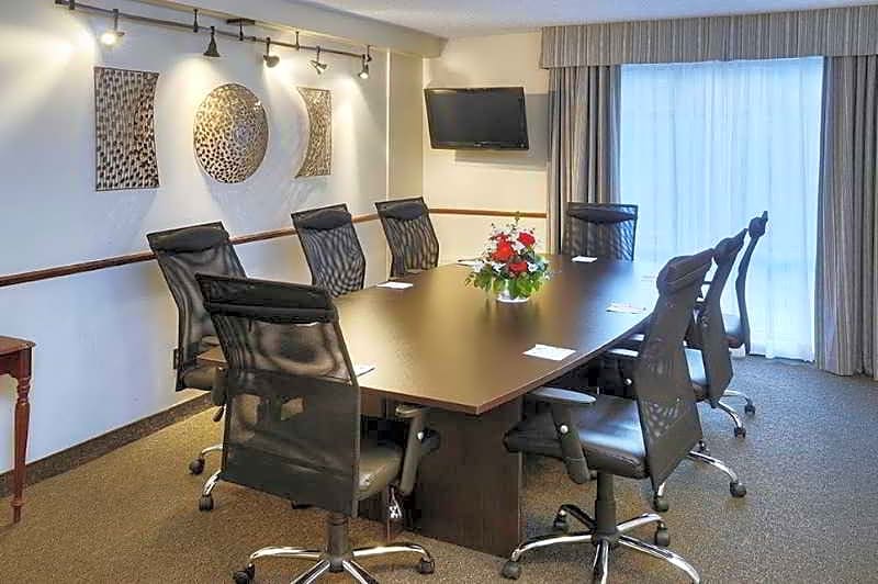 Quality Hotel Montreal Centre-Ville