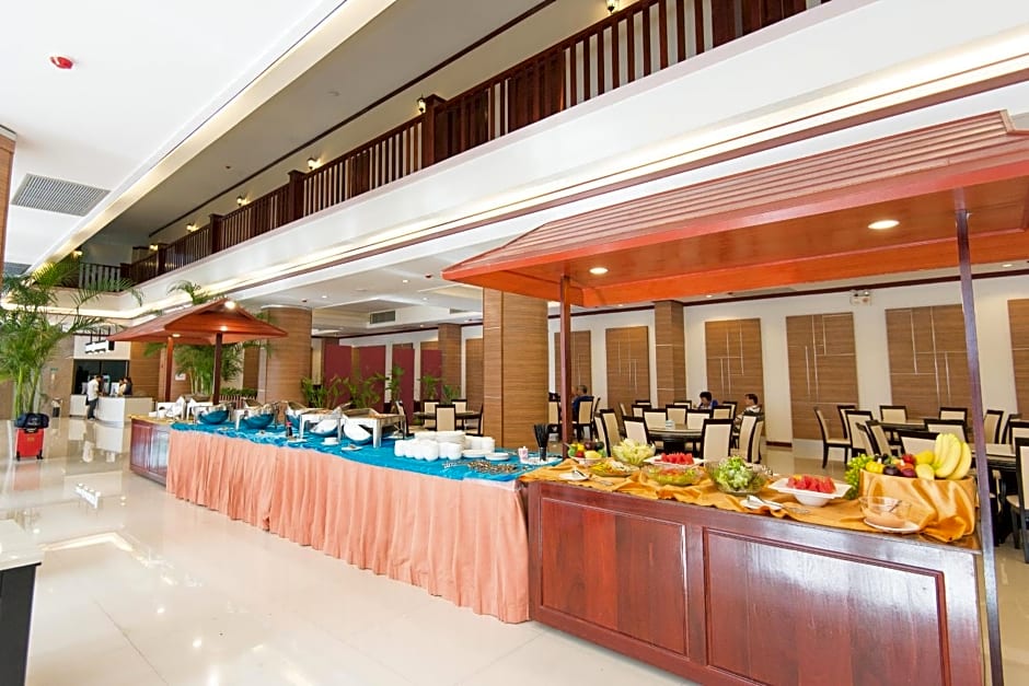 The President Hotel at Chokchai 4