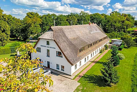 Reetdachhotel - Residenz am Ostufer