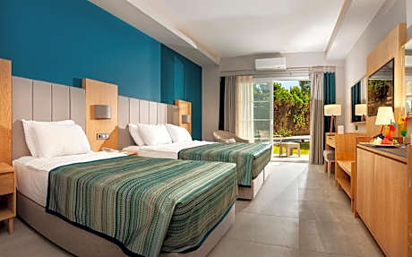 Superior Double or Twin Room with Garden View