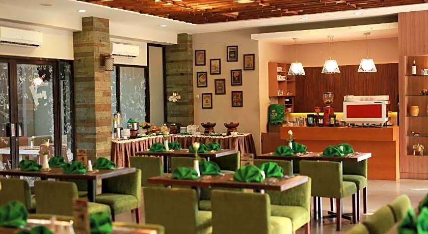 Loji Hotel