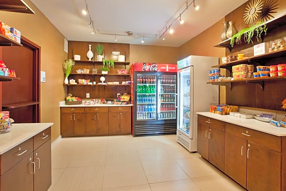 Holiday Inn Express & Suites St Louis Airport, an IHG Hotel By IHG