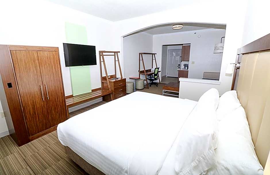 Holiday Inn Express Hotel & Suites Greenville By IHG