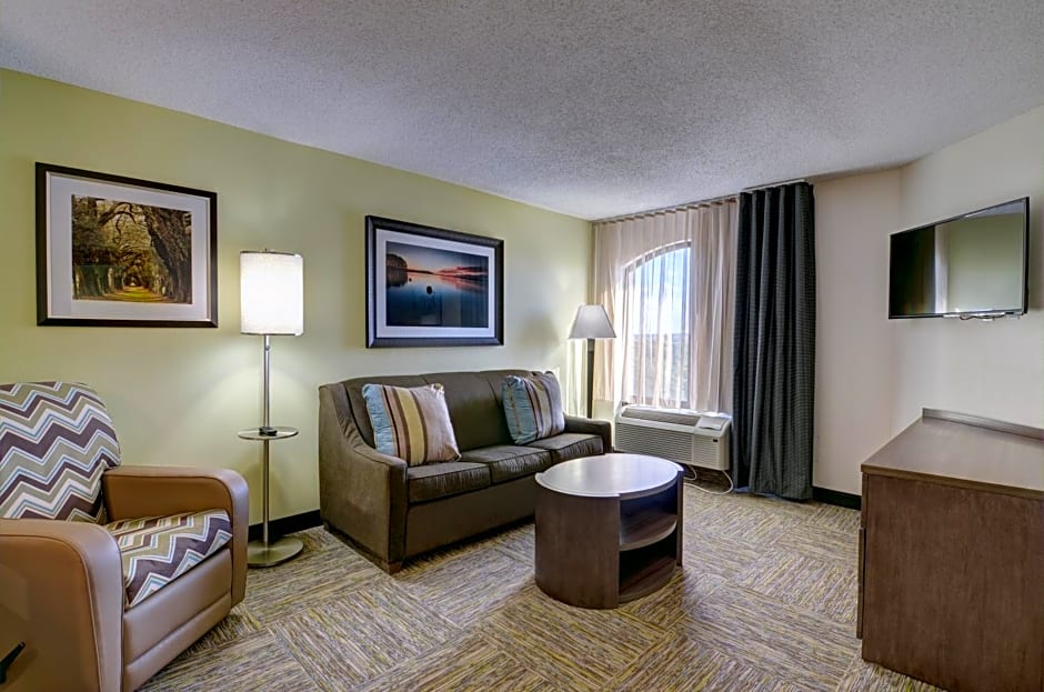 Candlewood Suites : Richmond - West Broad