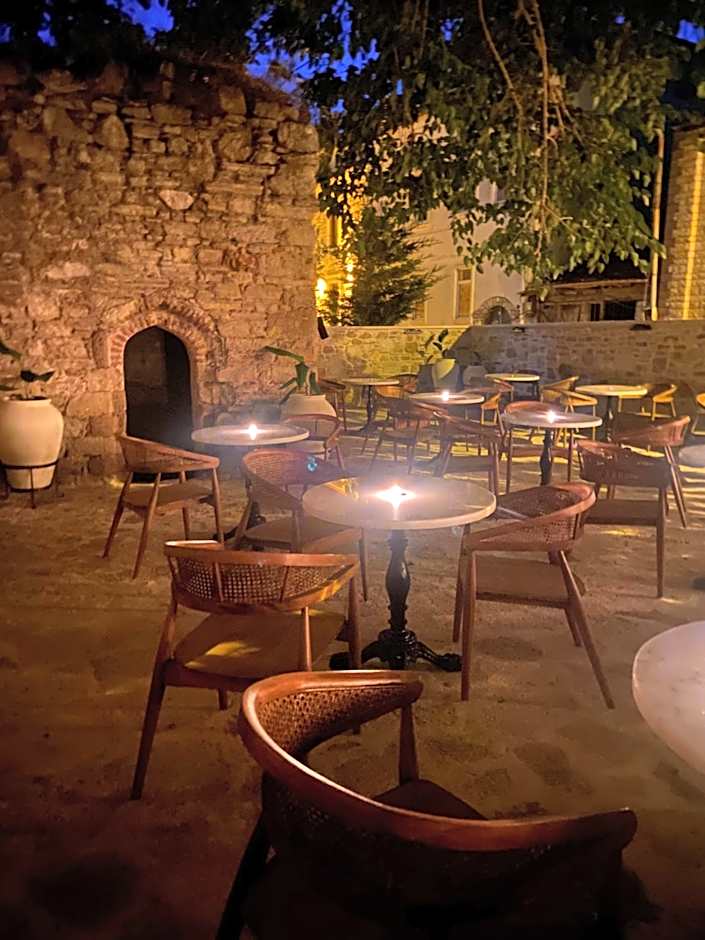 Dionysos 1789 Boutique Hotel