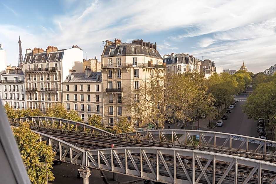 Photo 1 of 37 of Hotel Eiffel Segur