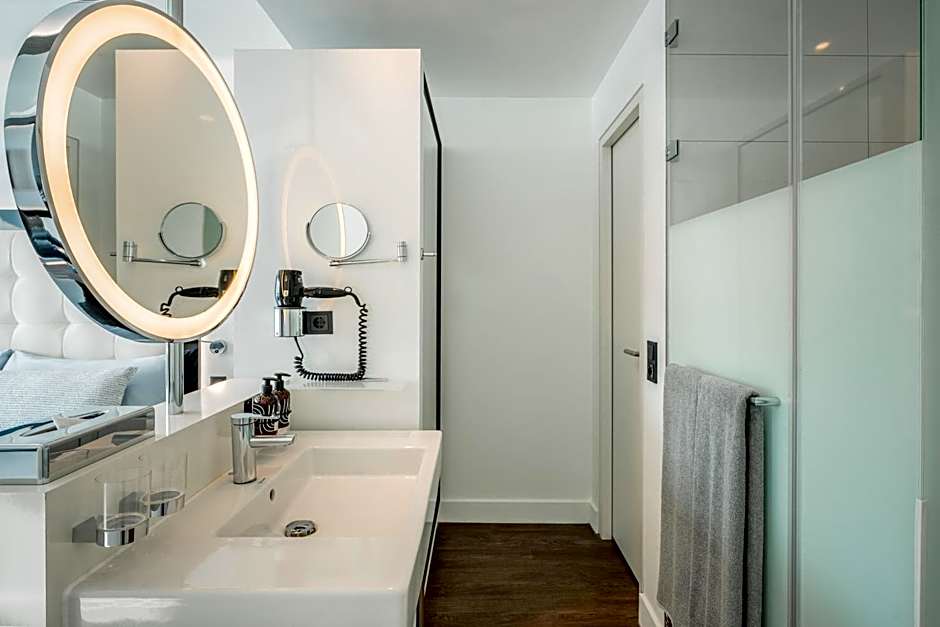 INNSiDE Düsseldorf Hafen