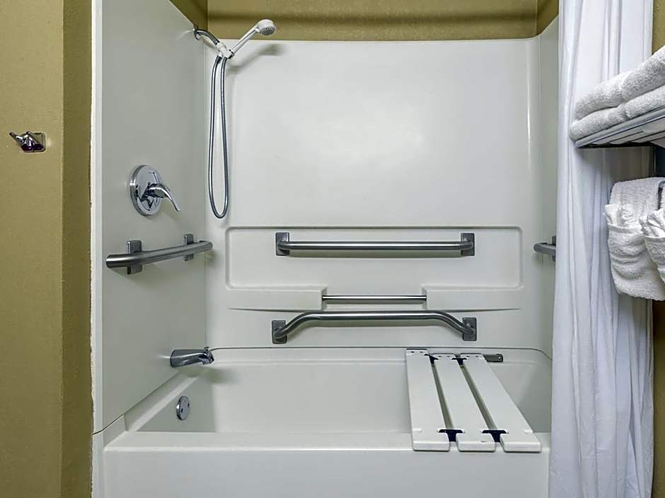 Microtel Inn & Suites By Wyndham West Chester