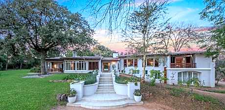 Amberhall Guesthouse