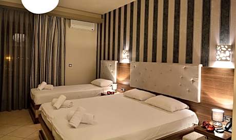 Deluxe Triple room with Side Sea View and Mountain Olympus View