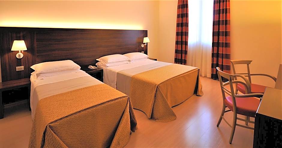 Delfina Palace Hotel