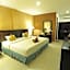 La Inn Hotel