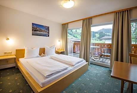 Large Family Room with Balcony