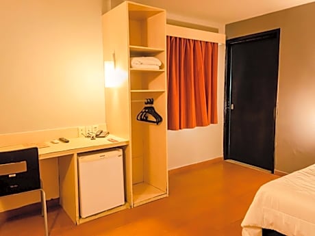 Standard Double Room - Disability Access