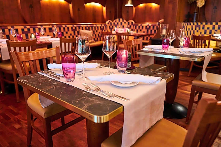 ERCK- Flair Hotel & Restaurant