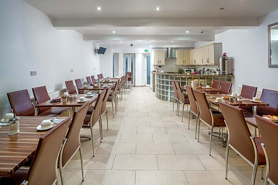 OYO Abbey Hotel, London Shepherd's Bush Market