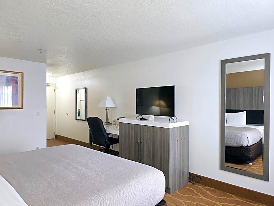 Quality Inn & Suites Longview Kelso