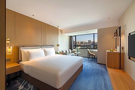 Deluxe River View King Room
