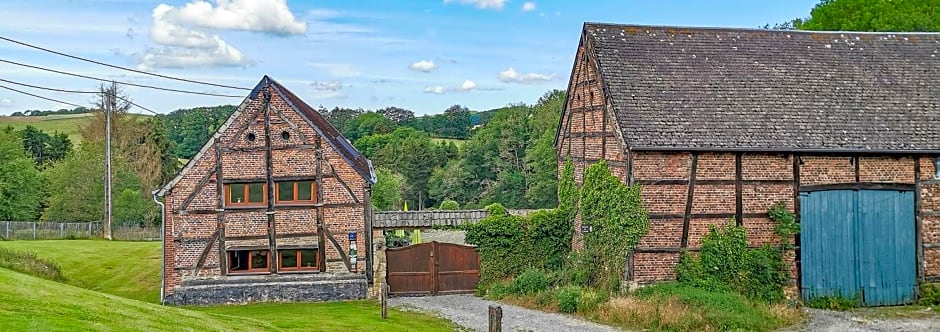 B&B Ferme de Leuze Rustieke Gîtes nabij Durbuy, eigen laadpalen