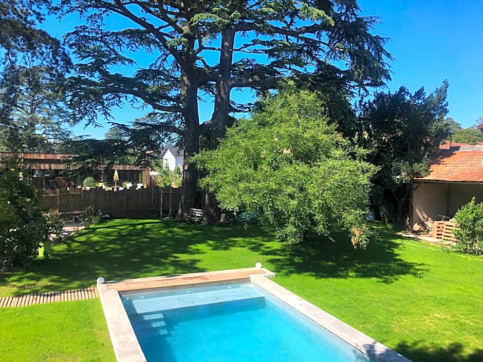 Aux Tourelles 1888 - Tres Proche Lyon #Clim #Piscine #Netflix #Parking Payant Securise