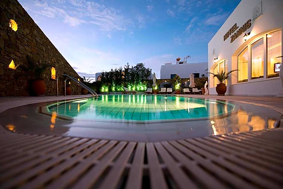 Zannis Hotel