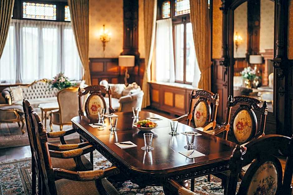 Schloss Lieser, Autograph Collection