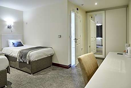 Double or Twin Room - Disability Access