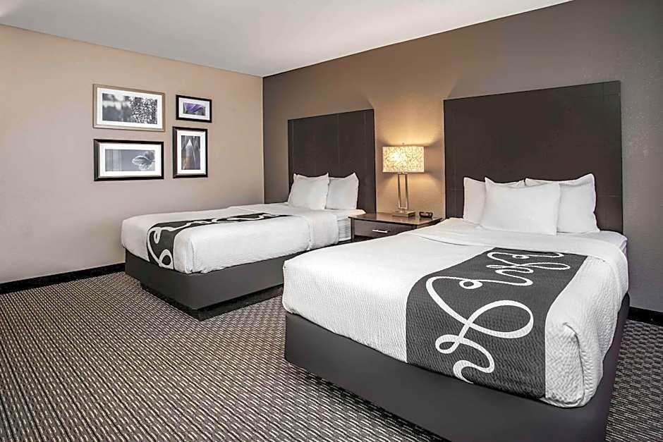 La Quinta Inn & Suites by Wyndham Oshkosh