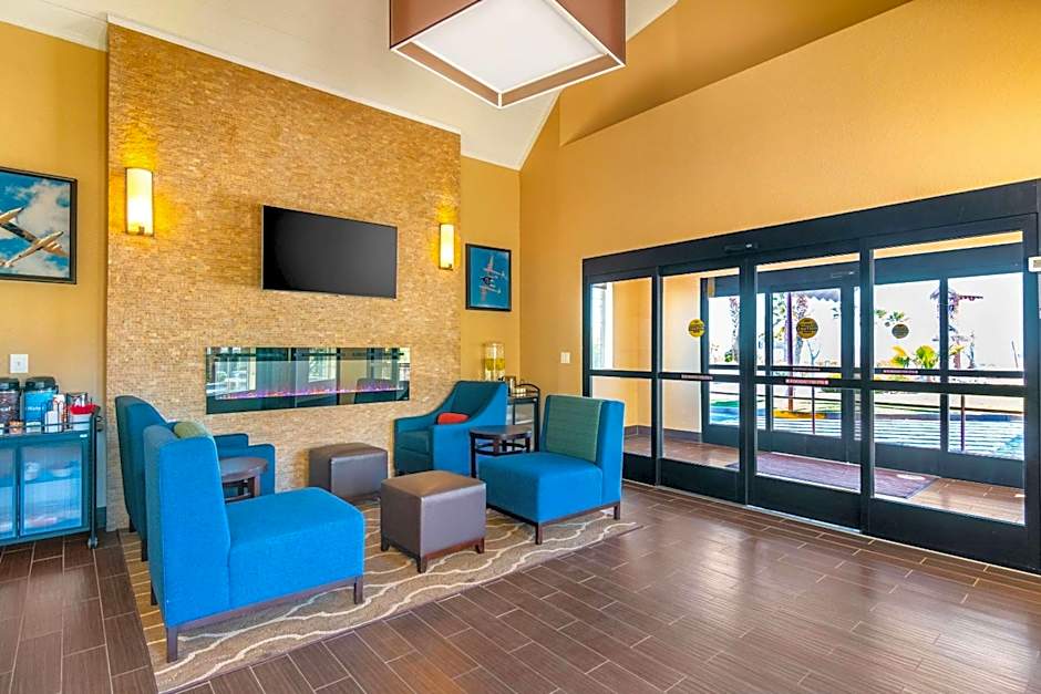 Comfort Inn & Suites