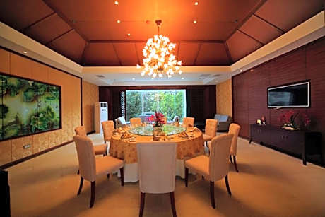 Ramada by Wyndham Wanning Resort