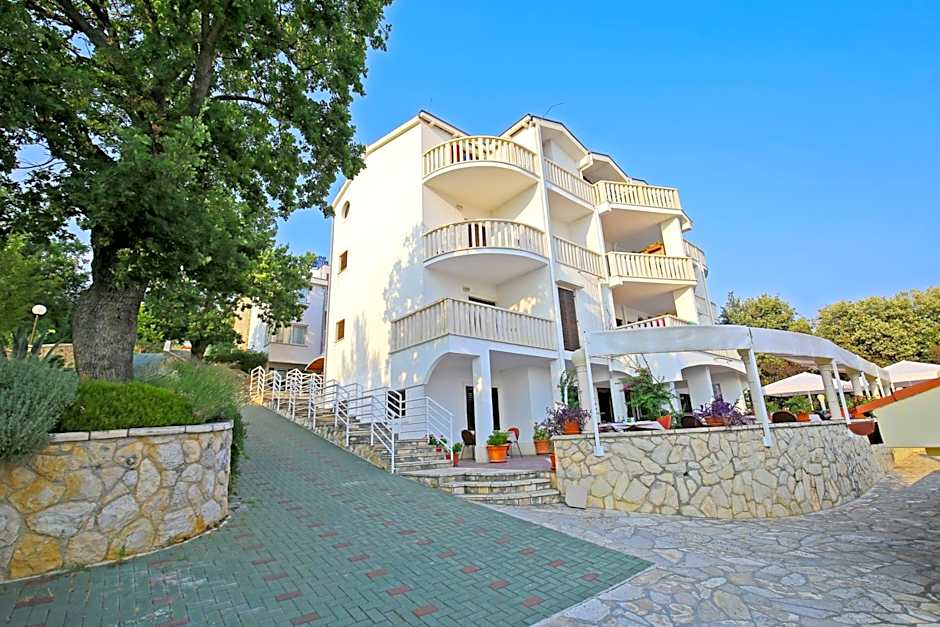Depadansa Hotel Lucija***