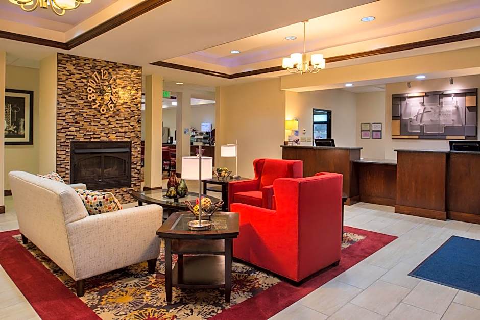 Holiday Inn Express & Suites Pittsburg By IHG