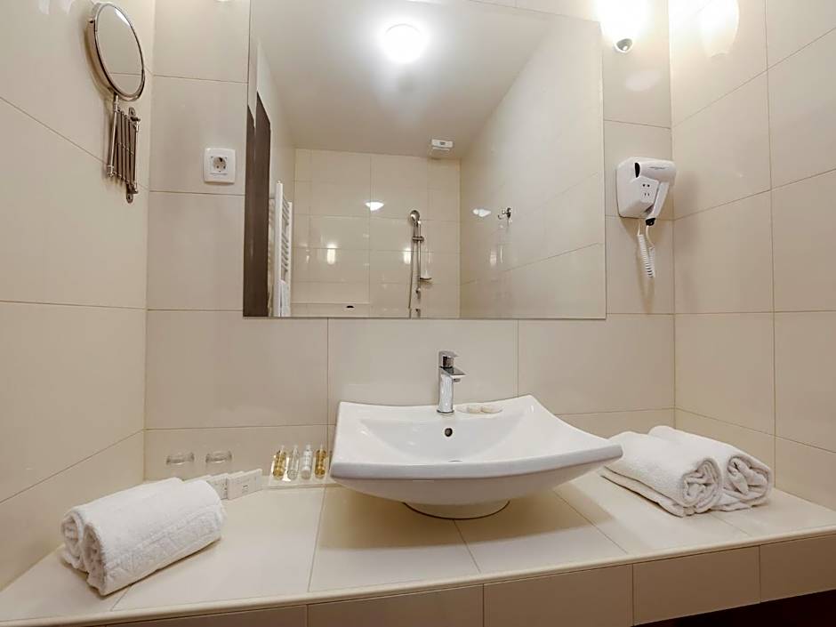 Barbara Piran Beach Hotel