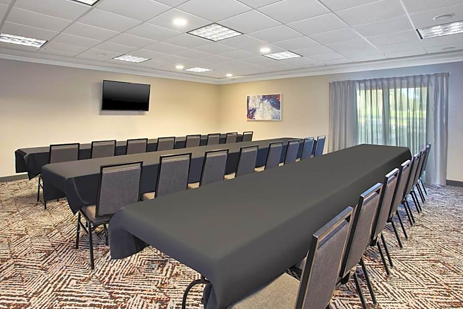 Candlewood Suites Kenosha By IHG