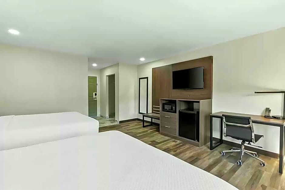 Quality Inn & Suites Columbia Harbison