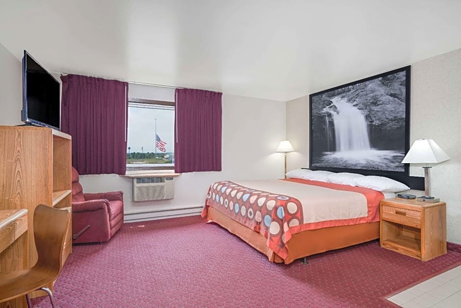 Super 8 by Wyndham Tomah Wisconsin