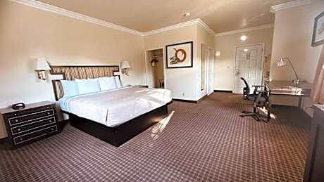 Standard King Room - Non-Smoking