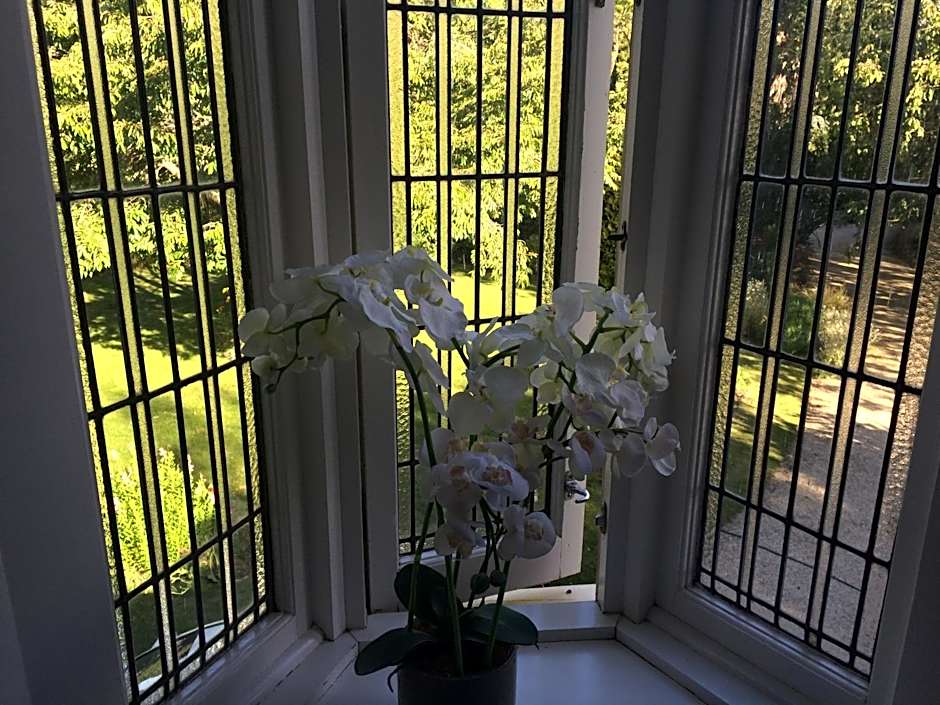 English Cherry Tree Manor