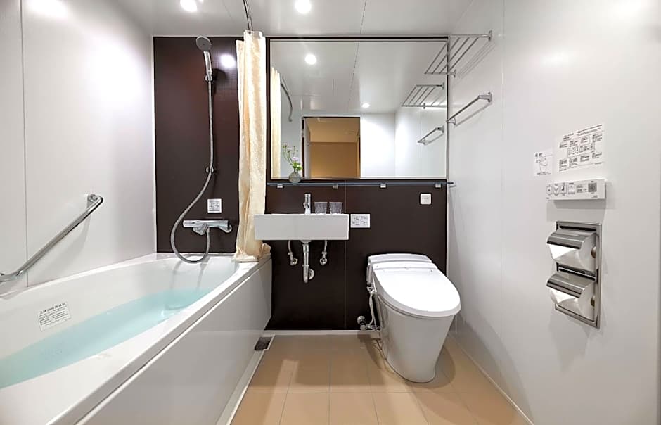 Minn Kanazawa