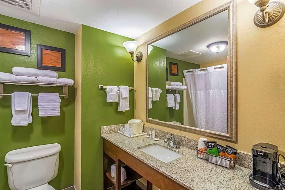 Comfort Inn & Suites Panama City North