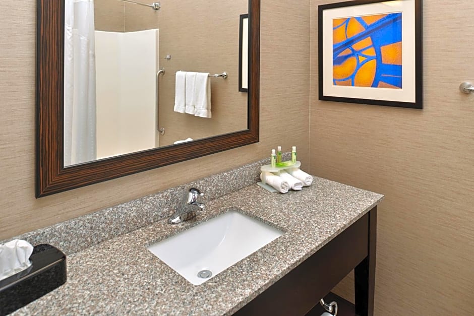 Holiday Inn Express Hotel & Suites St. Louis West-OFallon By IHG