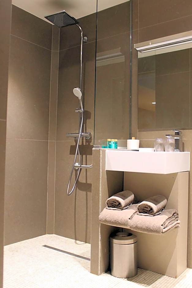 Hotel L'Arbre Voyageur - LILLE