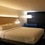 Holiday Inn Express Williamsbrg Busch Gardens Area By IHG