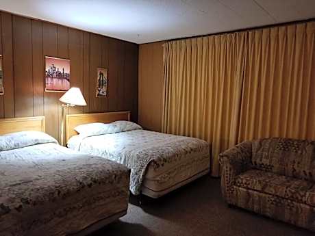 Triple Room with Private Bathroom