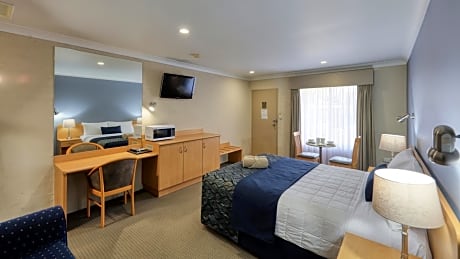 Executive Queen Room