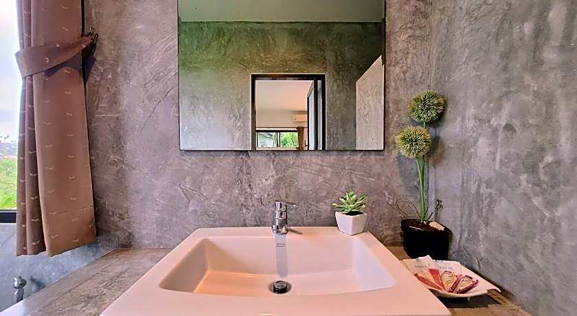 Sea Breeze @ Koh Mak