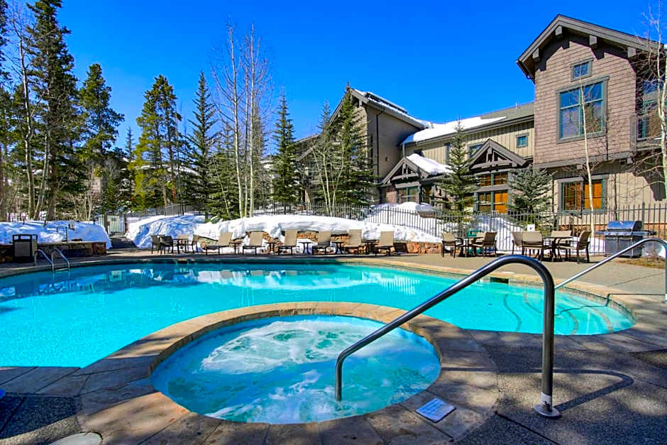 Mountain Thunder Lodge